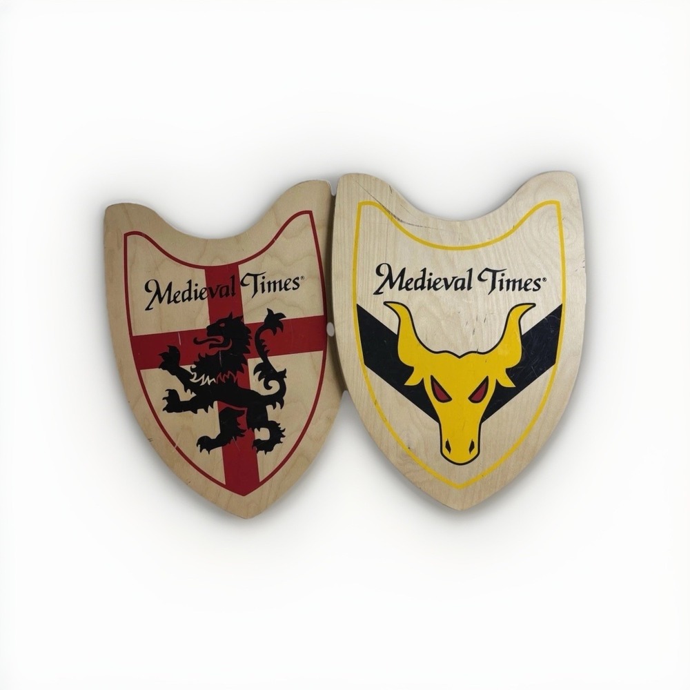 Medieval Times Wooden Shield‎ Set Red Knight Lion Yellow Knight Bull Souvenirs